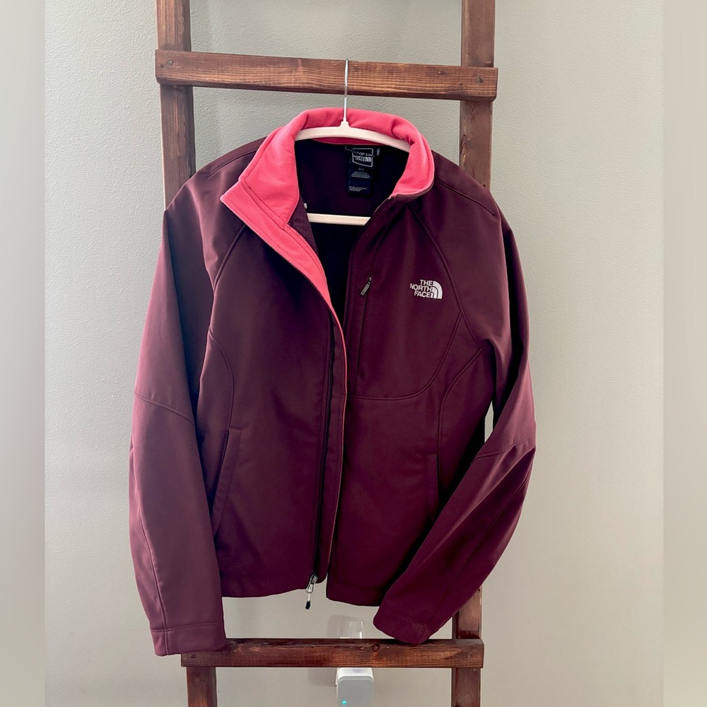 North Face Jacket. Size Medium.